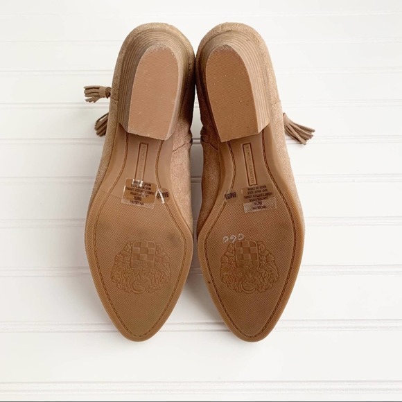 Vince Camuto Women’s 8 Tan Suede Carlina Ankle Booties - Picture 7 of 7